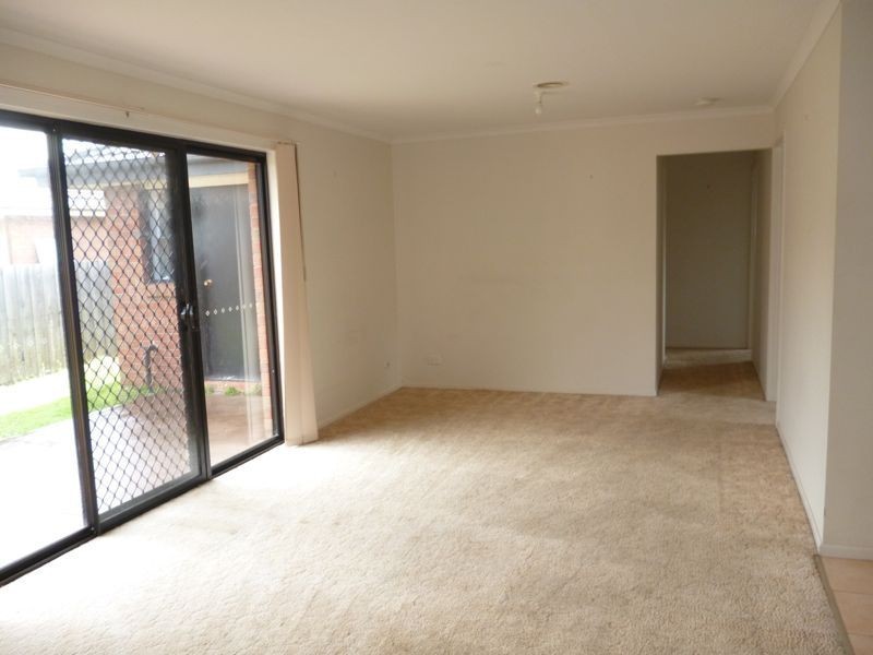 38 Trafalgar Way, Cranbourne East VIC 3977