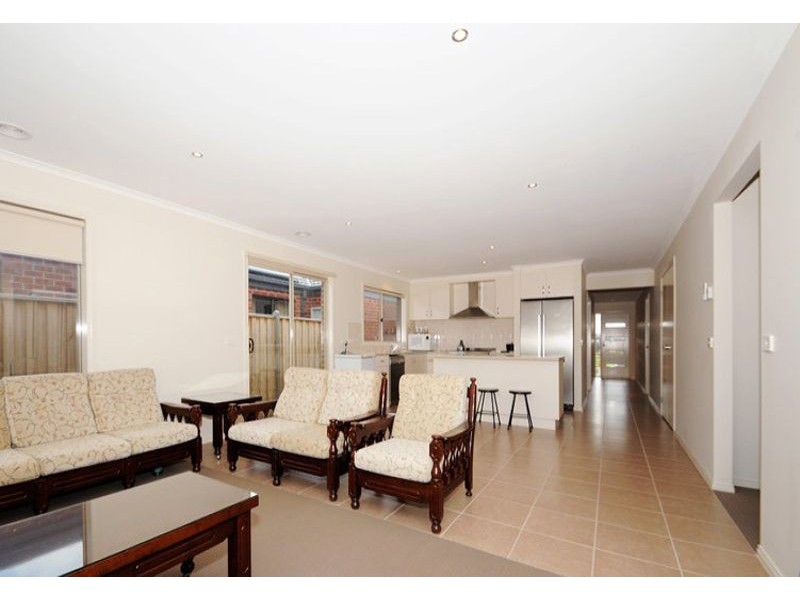 37 Windmill Circuit, Lyndhurst VIC 3975