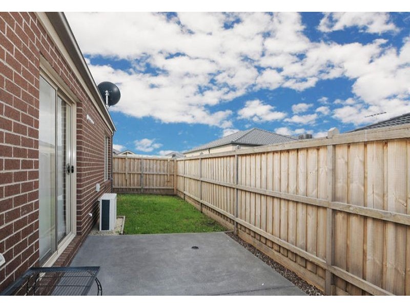 37 Windmill Circuit, Lyndhurst VIC 3975