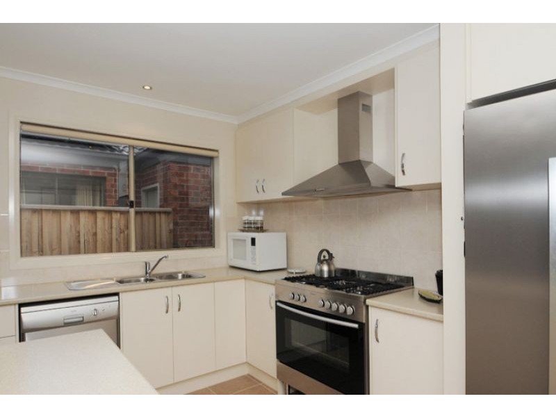 37 Windmill Circuit, Lyndhurst VIC 3975