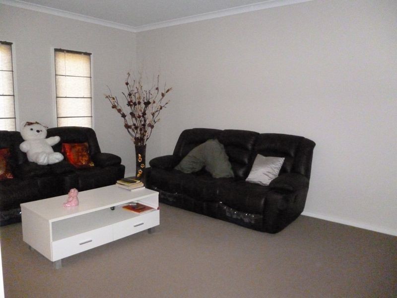 23 Flametree Circuit, Cranbourne VIC 3977