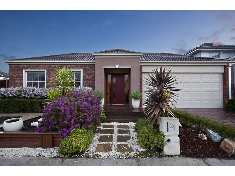 21 Castawellan Street, Lyndhurst VIC 3975