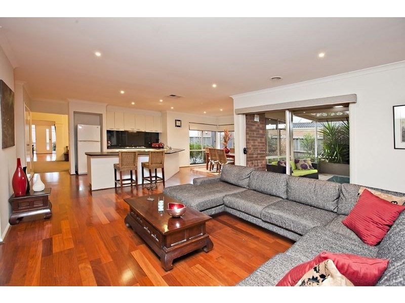 21 Castawellan Street, Lyndhurst VIC 3975