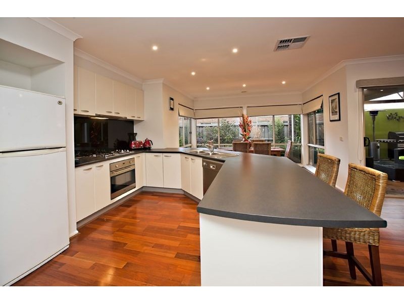 21 Castawellan Street, Lyndhurst VIC 3975