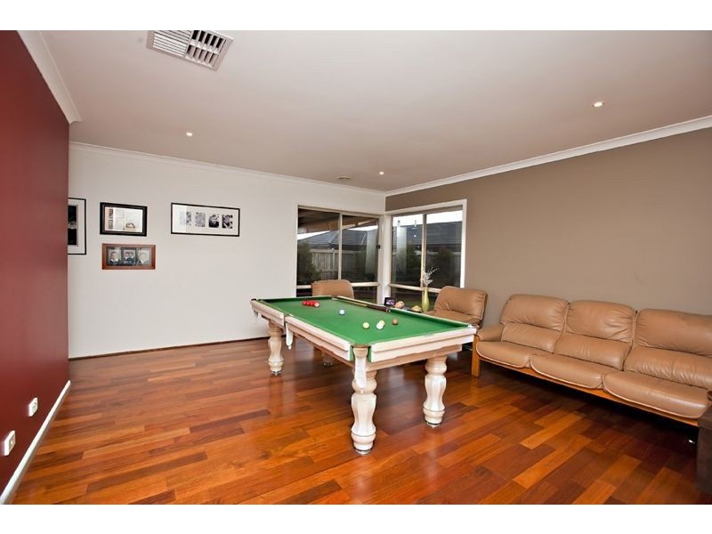 21 Castawellan Street, Lyndhurst VIC 3975