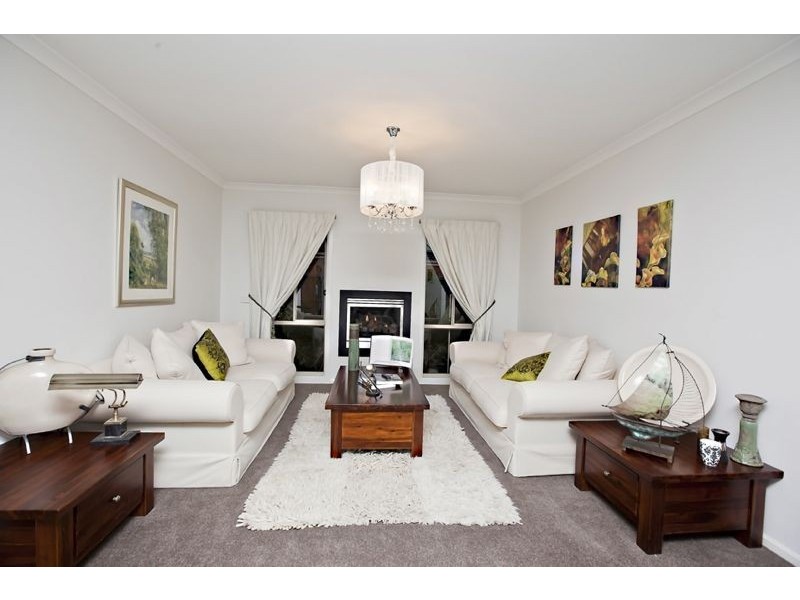 21 Castawellan Street, Lyndhurst VIC 3975