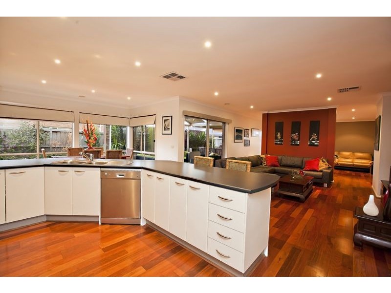 21 Castawellan Street, Lyndhurst VIC 3975