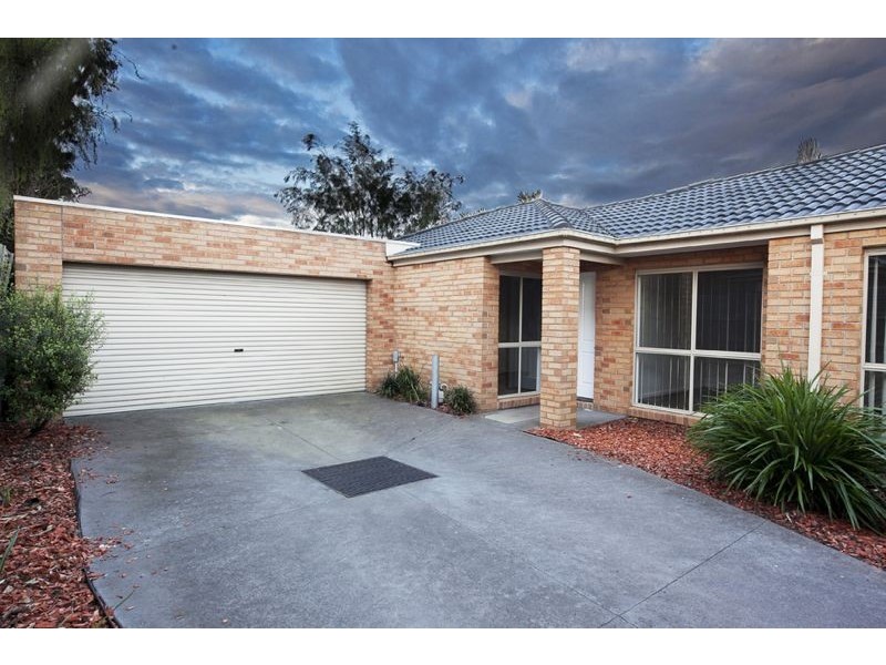 3/3 Walter Street, Cranbourne VIC 3977