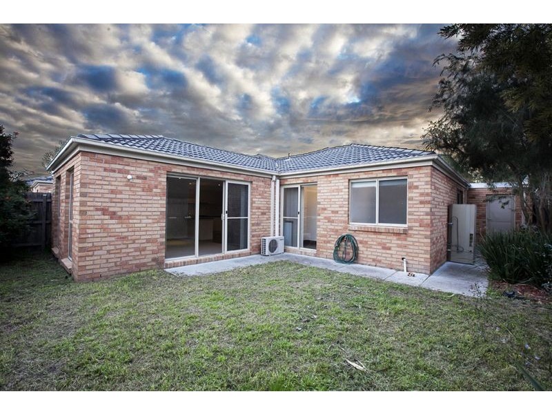 3/3 Walter Street, Cranbourne VIC 3977
