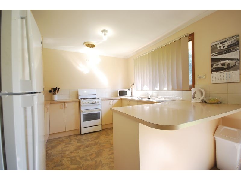 14 Caroline Crescent, Cranbourne VIC 3977