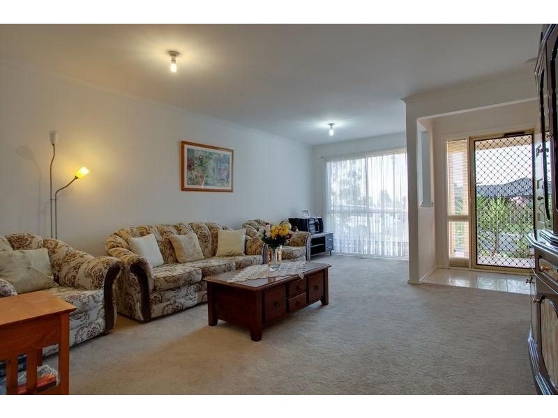 19 Greenbriar Way, Cranbourne VIC 3977