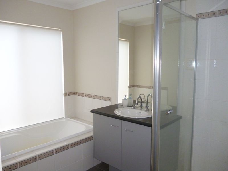 12 Silky Oak Drive, Cranbourne VIC 3977