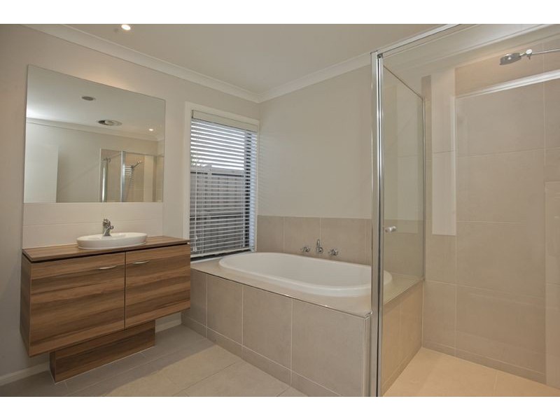 18 Carbine Way, Lyndhurst VIC 3975