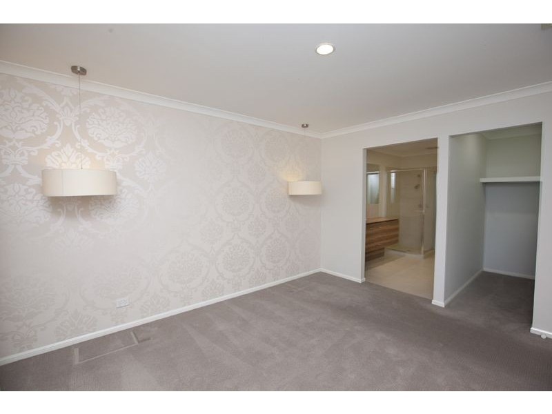 18 Carbine Way, Lyndhurst VIC 3975