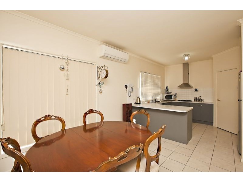 5 Elgin Mews, Cranbourne VIC 3977