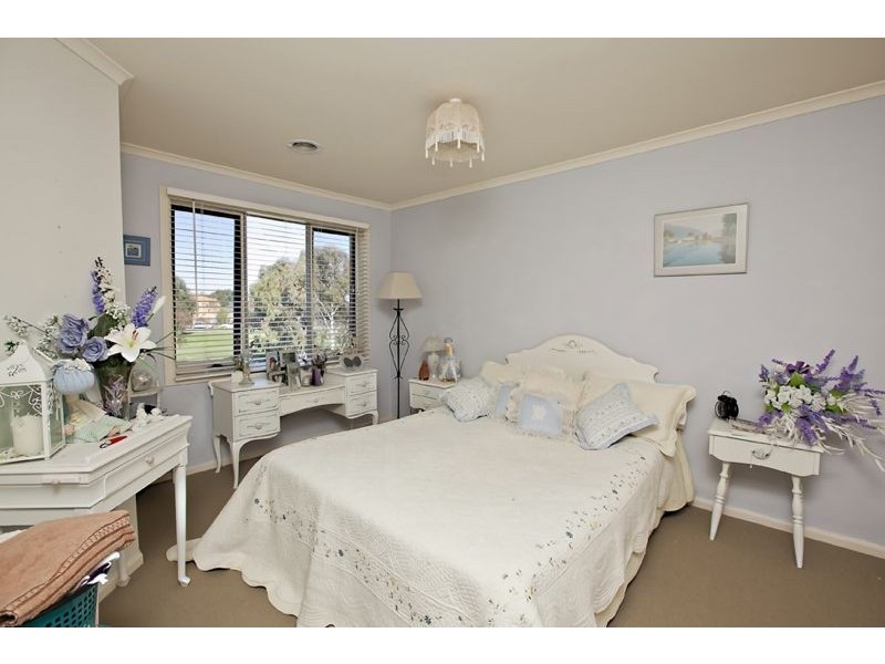 5 Elgin Mews, Cranbourne VIC 3977