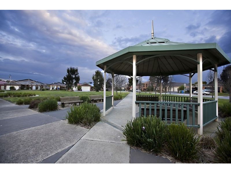 5 Elgin Mews, Cranbourne VIC 3977