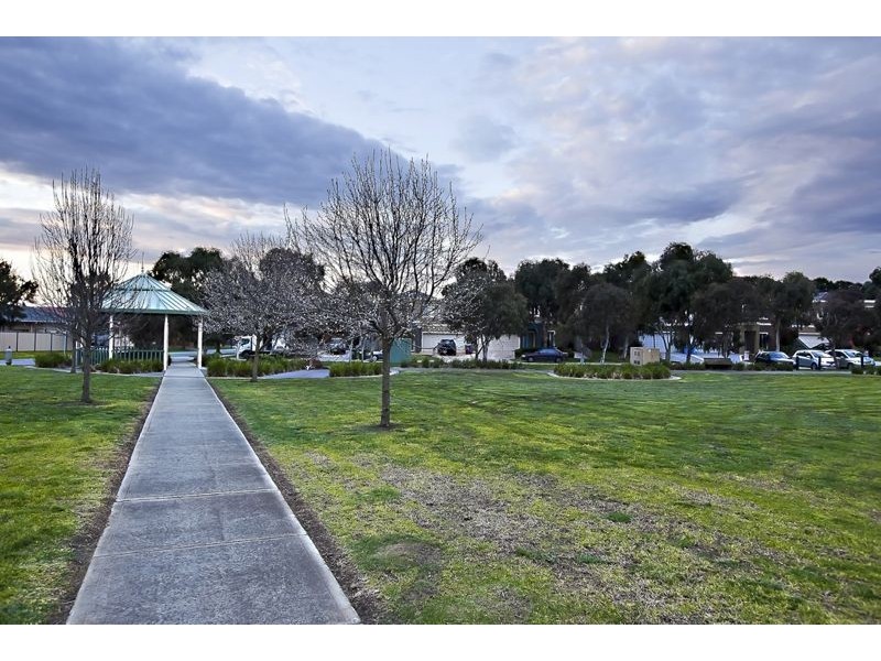 5 Elgin Mews, Cranbourne VIC 3977