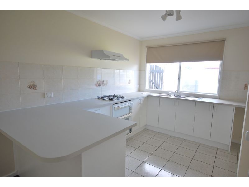 6 Natalie Court, Cranbourne West VIC 3977