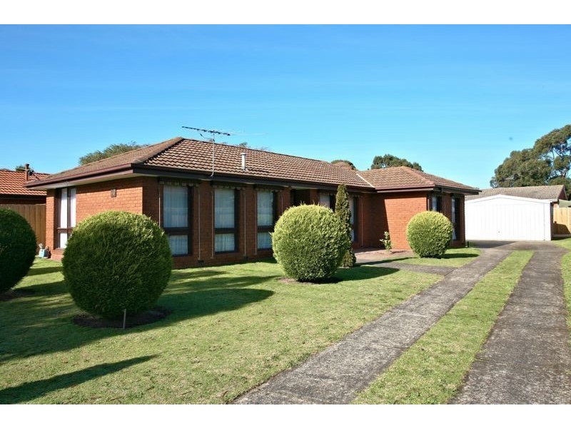 40 Thomas Crescent, Cranbourne VIC 3977