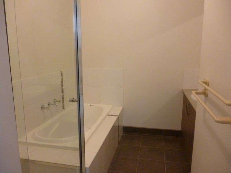 4 Tolpis Lane, Cranbourne North VIC 3977