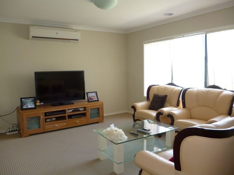 5 Hertford Court, Cranbourne North VIC 3977