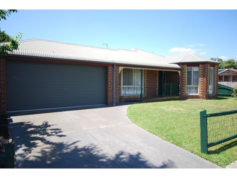 109 Lawless Drive, Cranbourne North VIC 3977