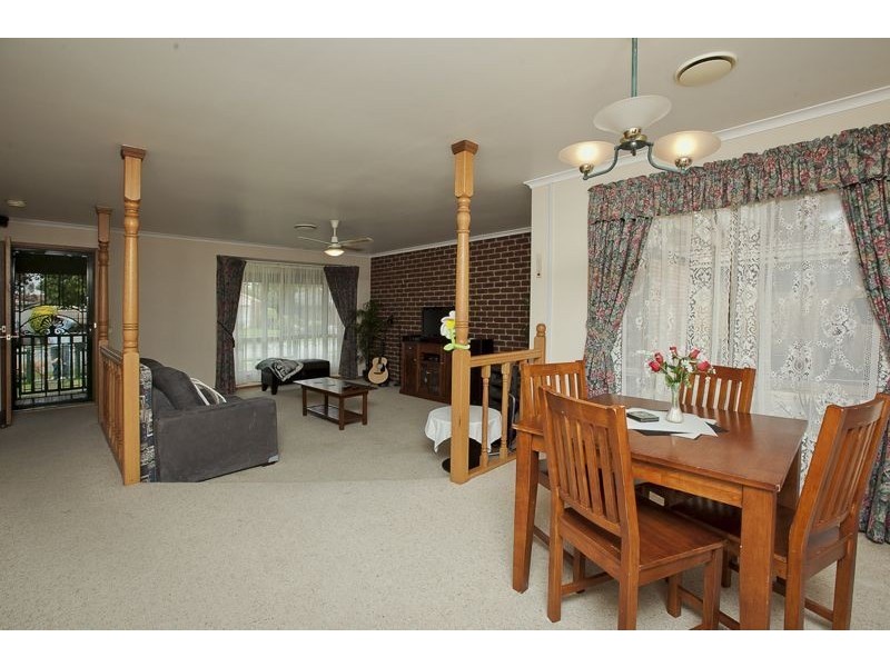 109 Lawless Drive, Cranbourne North VIC 3977