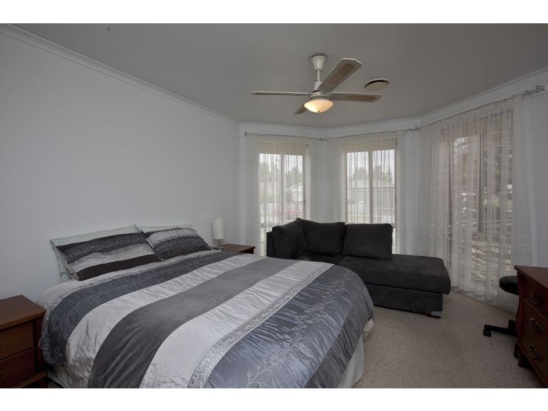 109 Lawless Drive, Cranbourne North VIC 3977