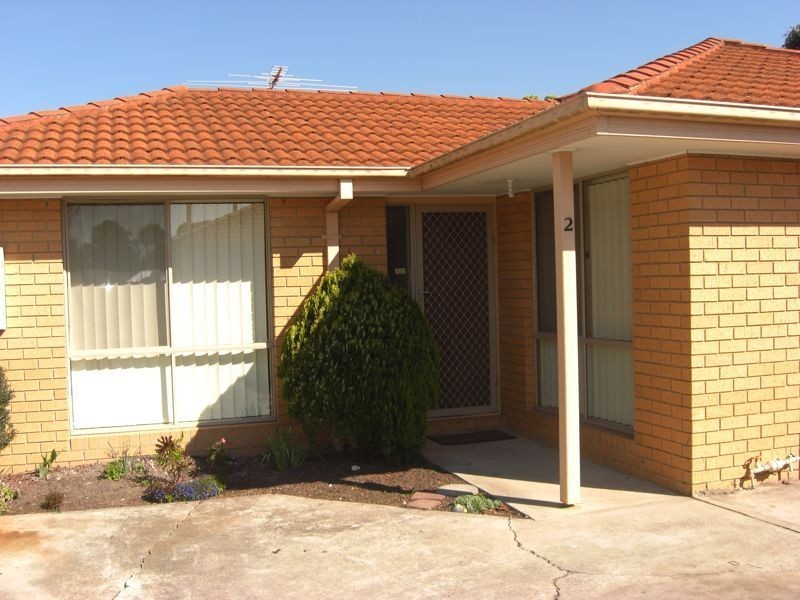 2/24 Latrobe Street, Cranbourne VIC 3977