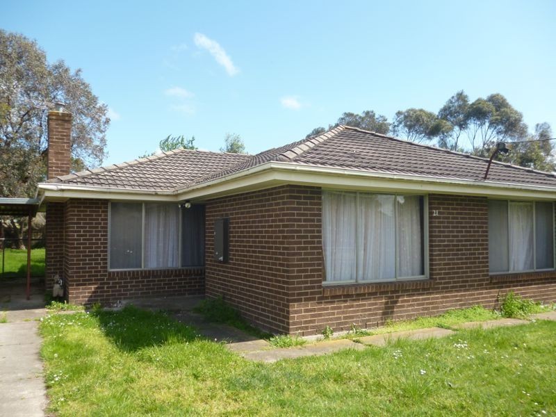 21 Lurline Street, Cranbourne VIC 3977