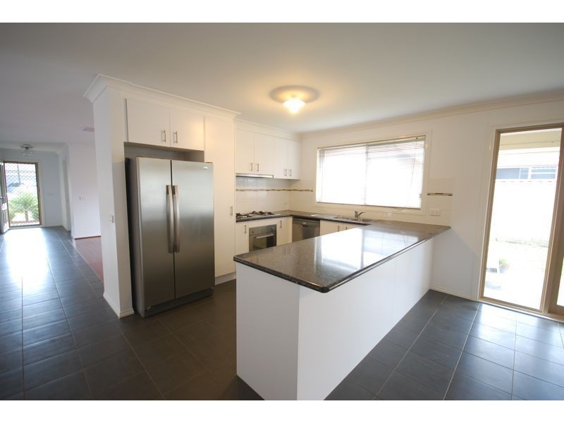 16 Dan Morgan Drive, Cranbourne VIC 3977