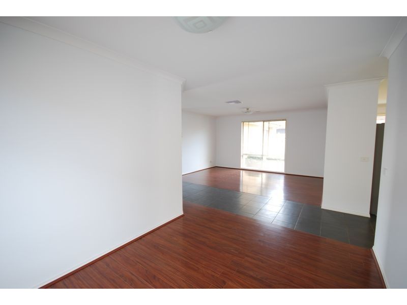 16 Dan Morgan Drive, Cranbourne VIC 3977