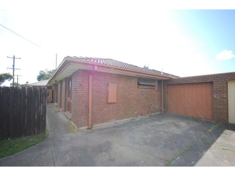 2/2 Fairfield Street, Cranbourne VIC 3977