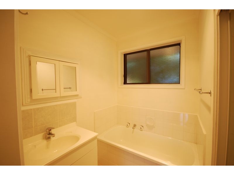 2/181 South Gippsland Highway, Cranbourne VIC 3977