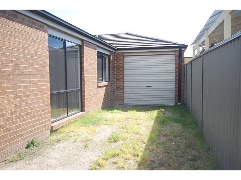 40 Tyndall Street, Cranbourne East VIC 3977