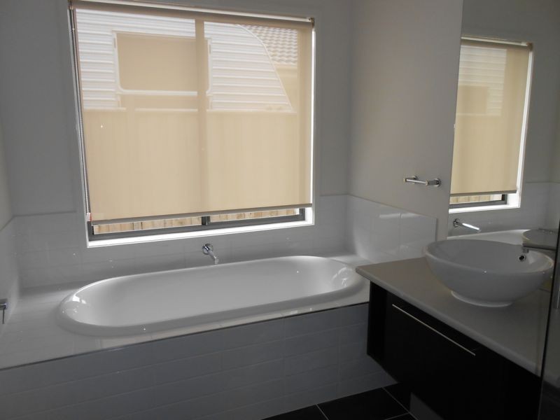 157 Sandhurst Boulevard, Sandhurst VIC 3977