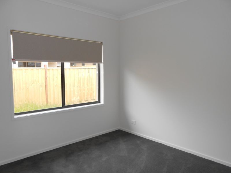 157 Sandhurst Boulevard, Sandhurst VIC 3977