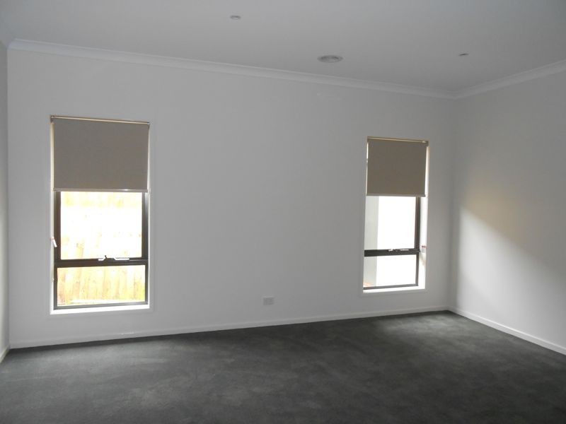 157 Sandhurst Boulevard, Sandhurst VIC 3977