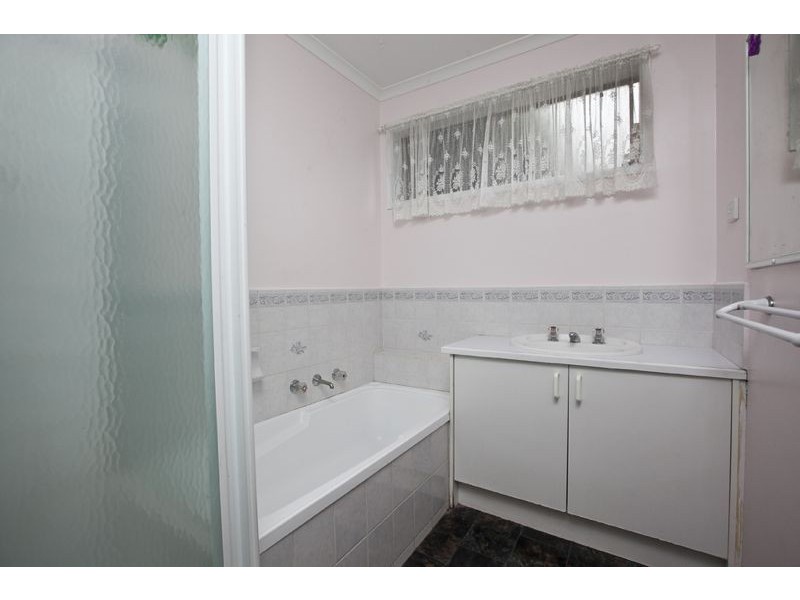 12 Reginald Court, Cranbourne West VIC 3977