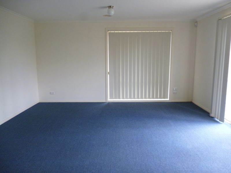 89 Scotsdale Drive, Cranbourne East VIC 3977