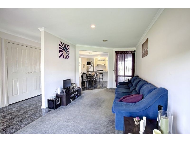 28 Bellbrae Crescent, Cranbourne West VIC 3977