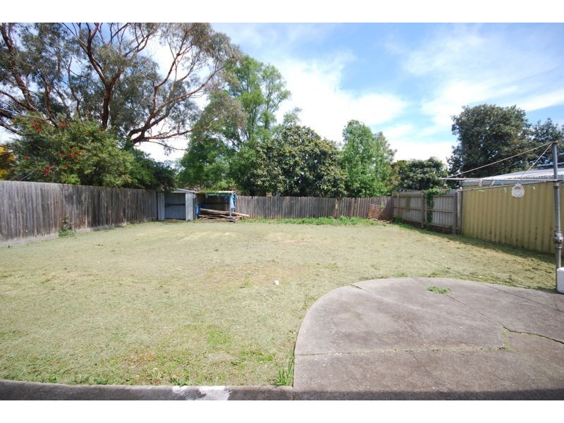 27 Lorna Street, Cranbourne VIC 3977