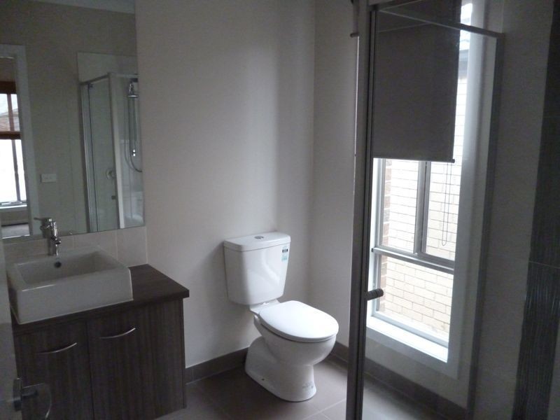 8 Palomino Avenue, Cranbourne East VIC 3977