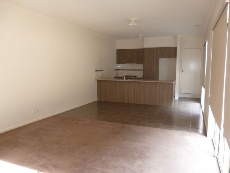 4 Tolpis Lane, Cranbourne North VIC 3977