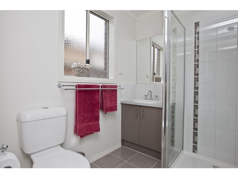 17 Bushranger Boulevard, Cranbourne East VIC 3977