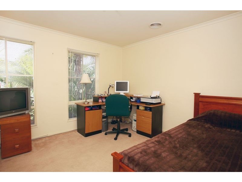 13 Duff Street, Cranbourne VIC 3977