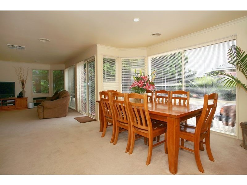 13 Duff Street, Cranbourne VIC 3977