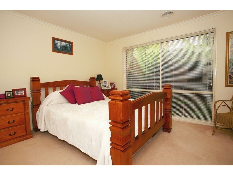 13 Duff Street, Cranbourne VIC 3977