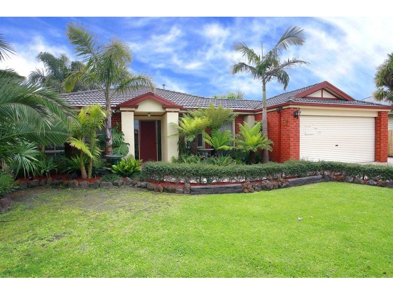 13 Duff Street, Cranbourne VIC 3977